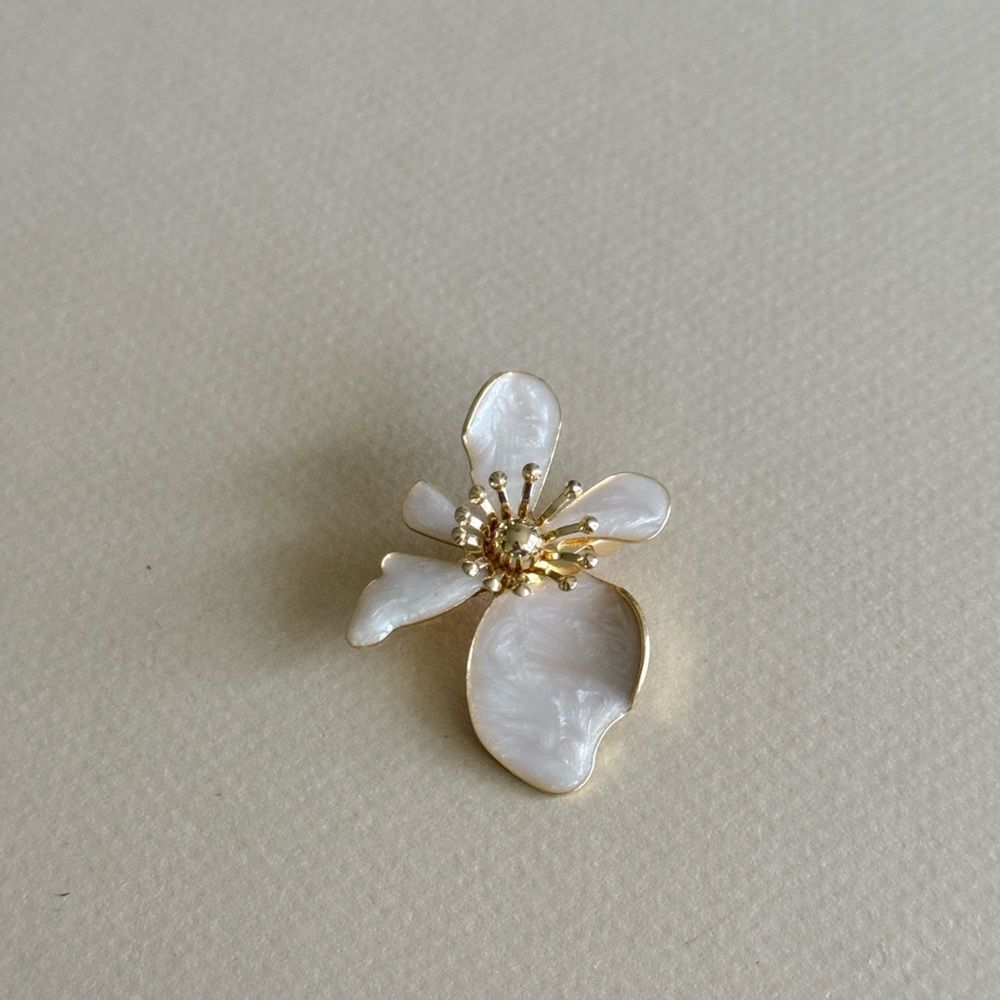 Floral Brooch M1406 - Picture 2 of 5